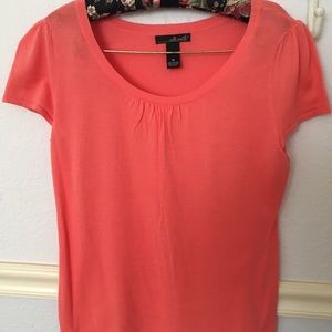 Short sleeve knit top